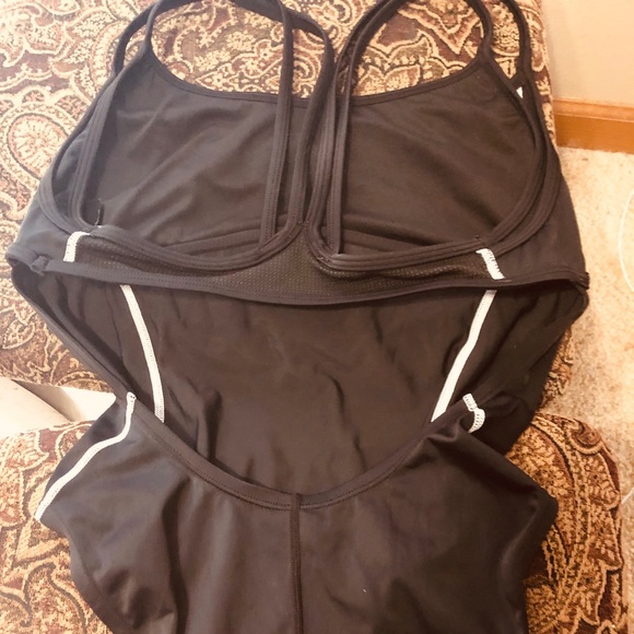 Nike 1 Piece Swimsuit black. Cute 😊❤️ - Picture 2 of 3